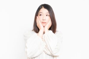 復縁に悩む女性